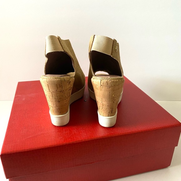 Donald J Pliner Women’s size 5 Platform Wedges heel open toe - Picture 6 of 9
